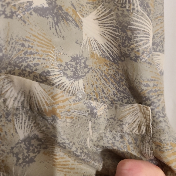 FireThorn Silk Causal Button Up - Picture 5 of 10